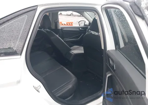 2019 Volkswagen Jetta 1.4T R-Line/1.4T S/1.4T Se z USA, uszkodzony, nr VIN 3VWCB7BU6KM128871